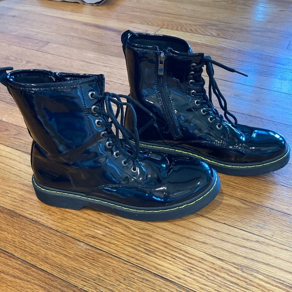 Women’s boots - Picture 2 of 4